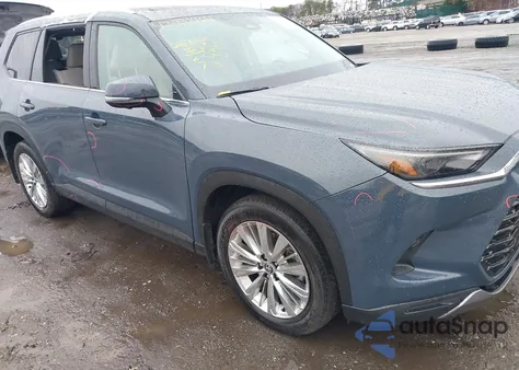 2024 Toyota Grand Highlander Platinum z USA, uszkodzony, nr VIN 5TDAAAB54RS030967